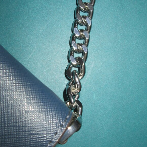 Michael Kors crossbody wallet/ cell phone - Picture 10 of 14